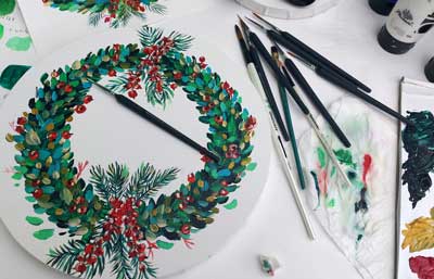 Christmas crafting! Create a Christmas Wreath with us.