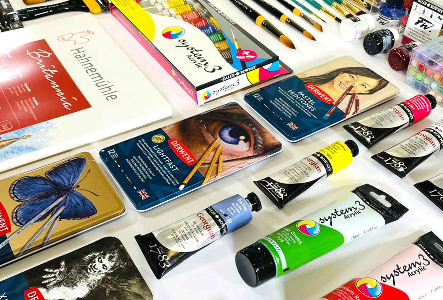 Buy FolkArt Acrylic Paints and Art Supplies from Crafty Arts UK