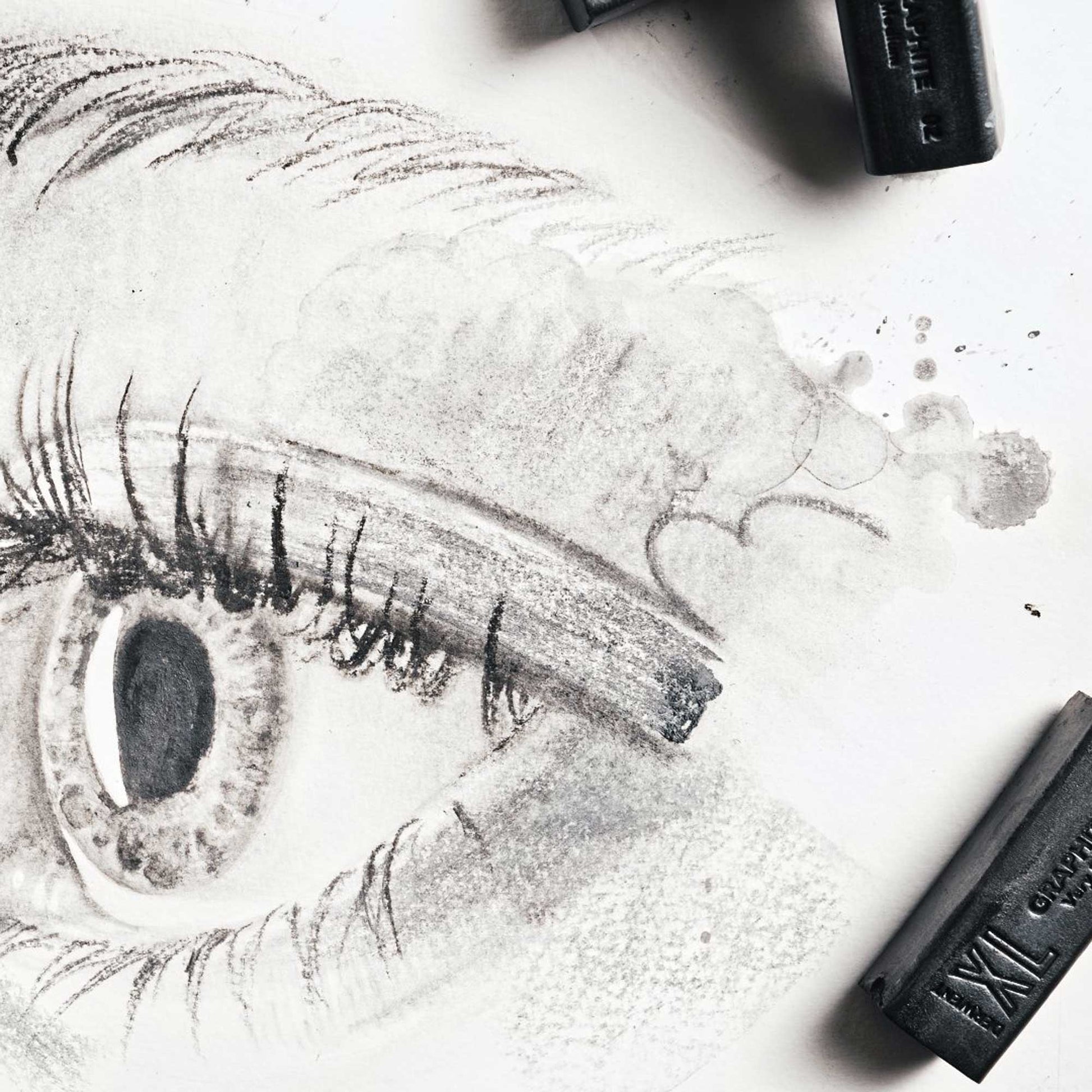 Smooth graphite with a consistent and smooth laydown