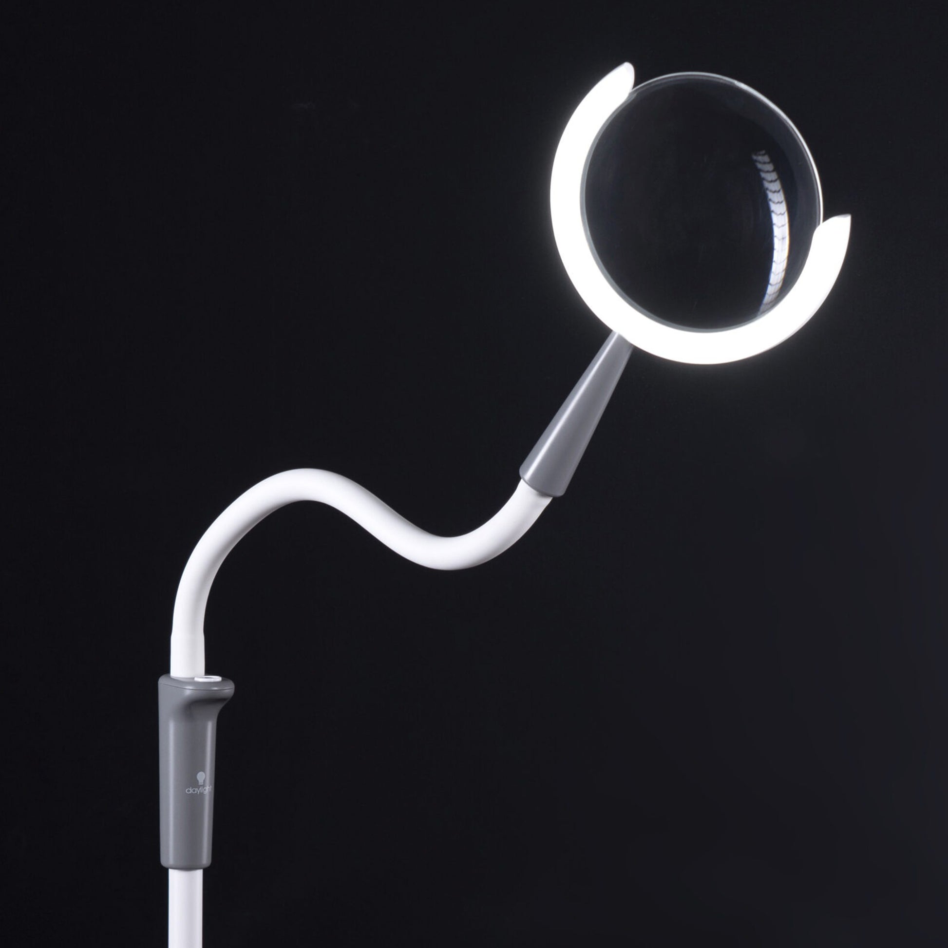 Daylight Company Magnificent Pro – 3-in-1 Magnifying Lamp with flexible neck and LED light.
