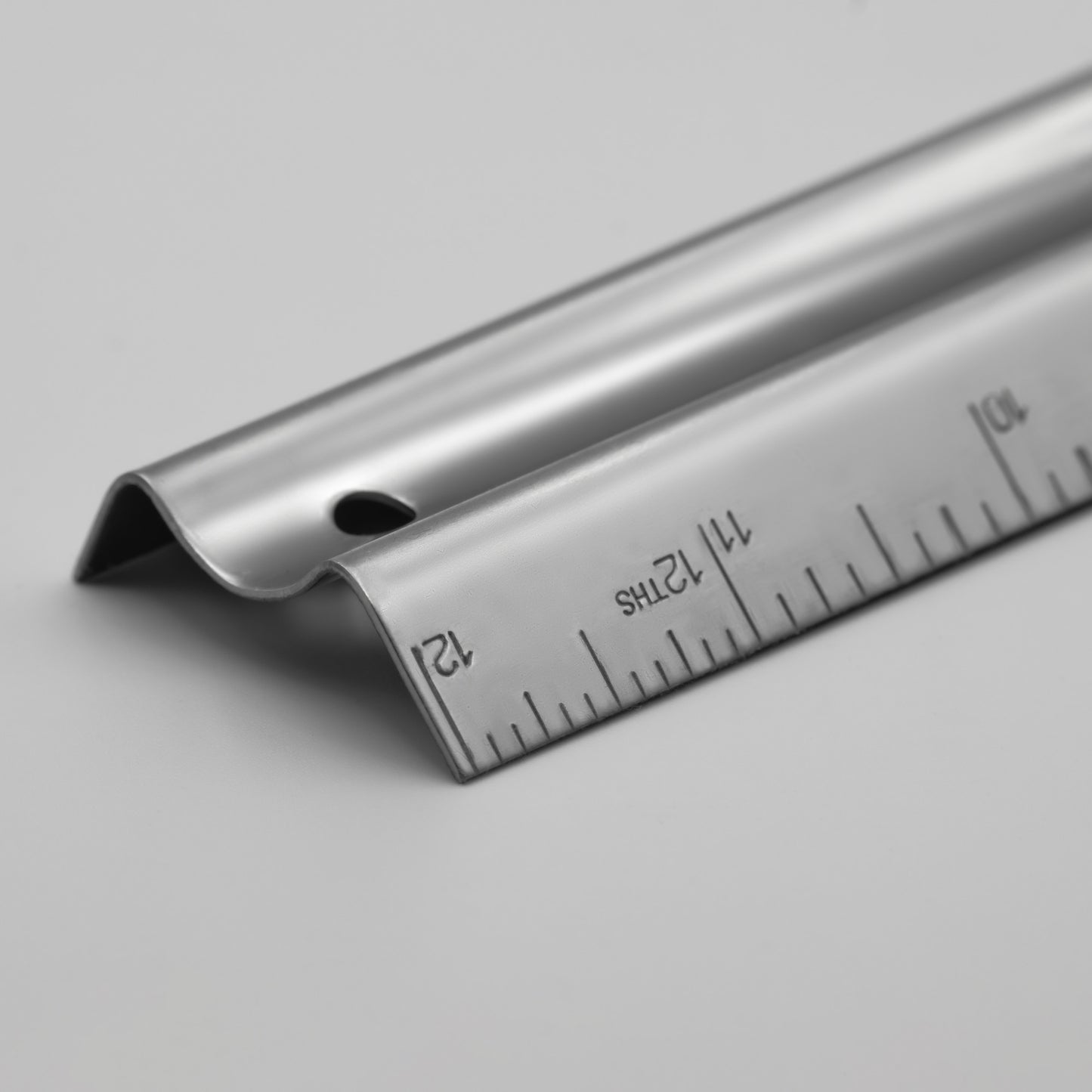 The Maun 12" Safety Rule - Inches Closeup