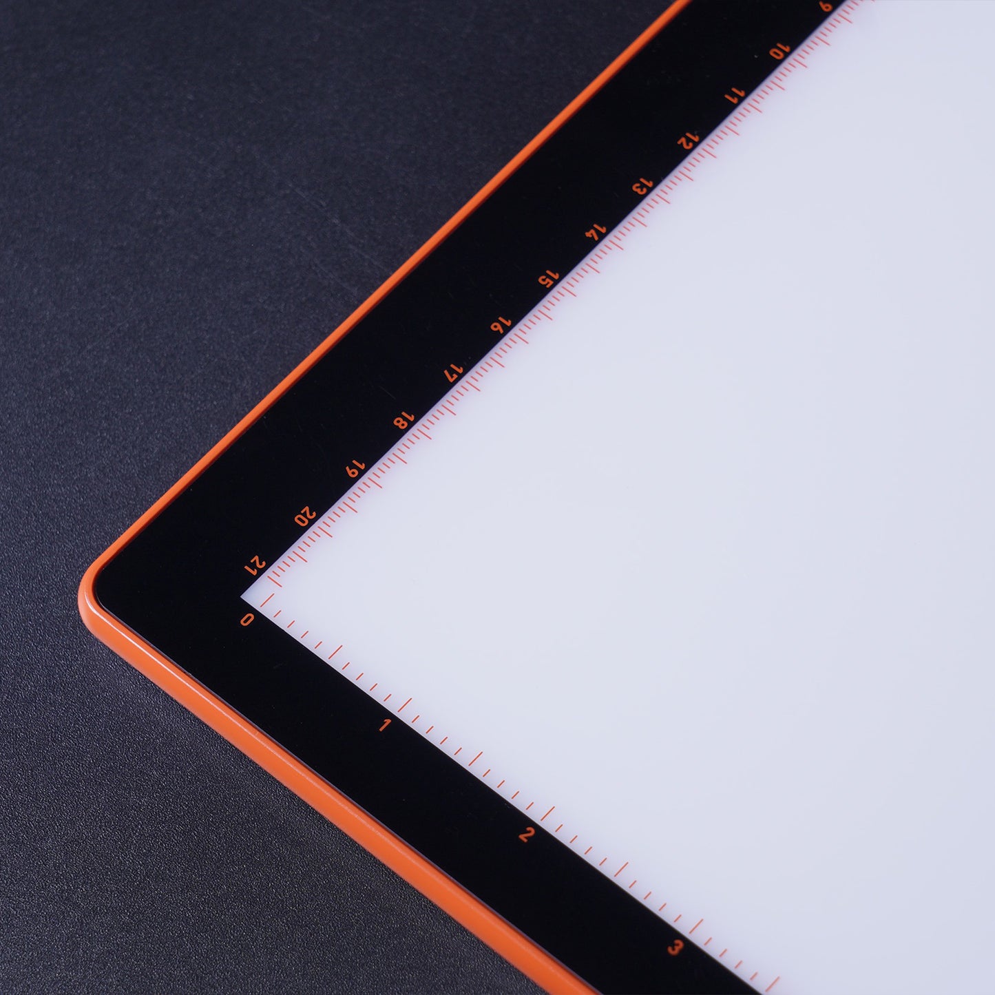Daylight Wafer 2 Lightpad - Corner Closeup