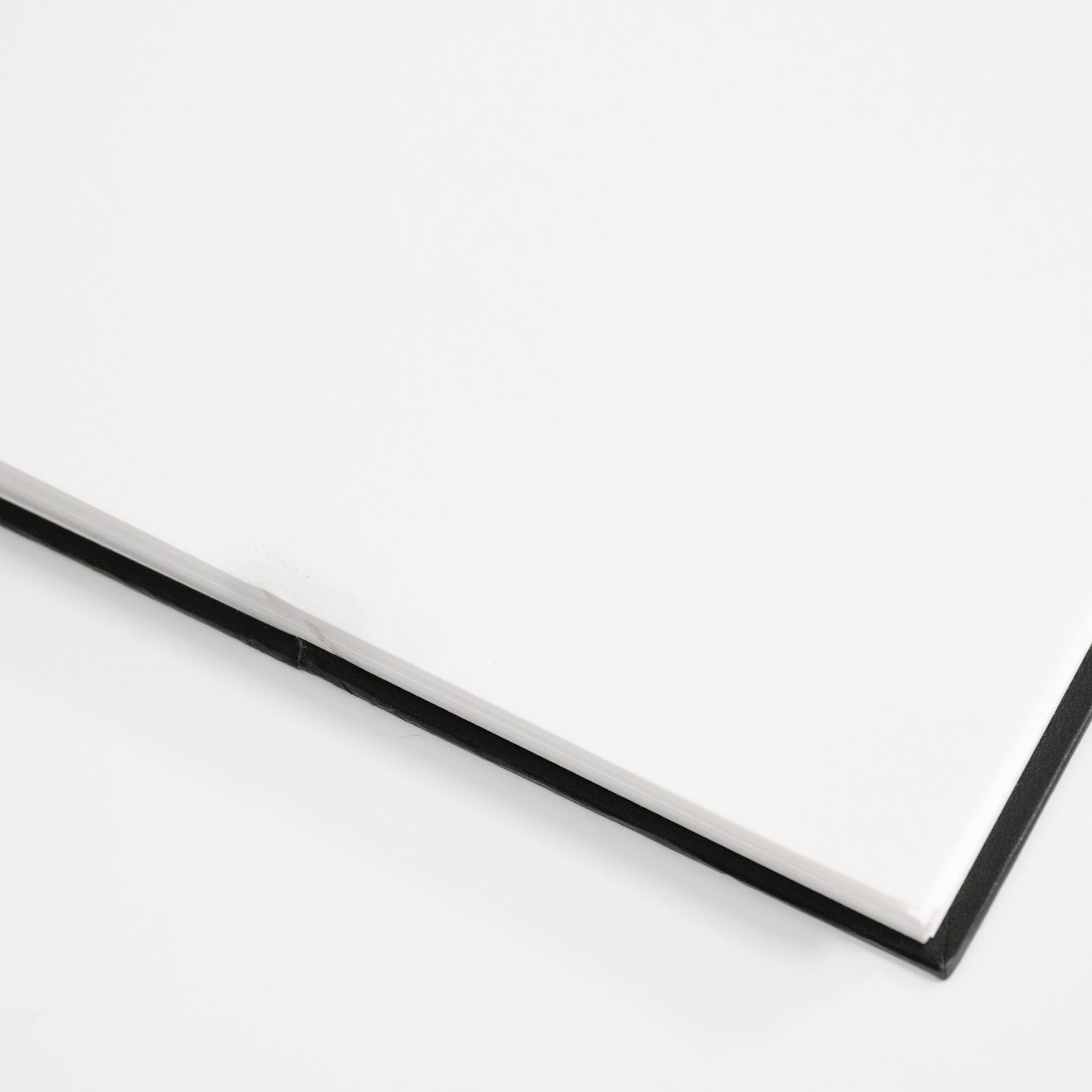 Wire-O Hardback Sketchbook - Interior Dent Closeup