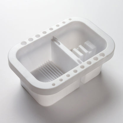 Studio Essentials : Plastic Brush Washer with Palette Cover : 25x15x10.5cm (Apx.10x6x4in)