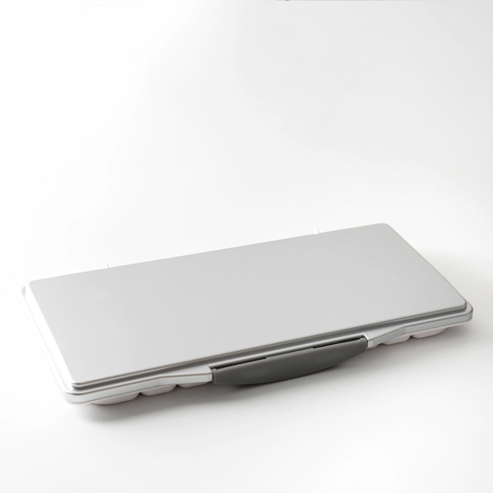 Studio Essentials : Watertight Folding Plastic Palette : 18 Well