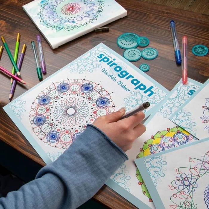Spirograph : Mandala Maker Set