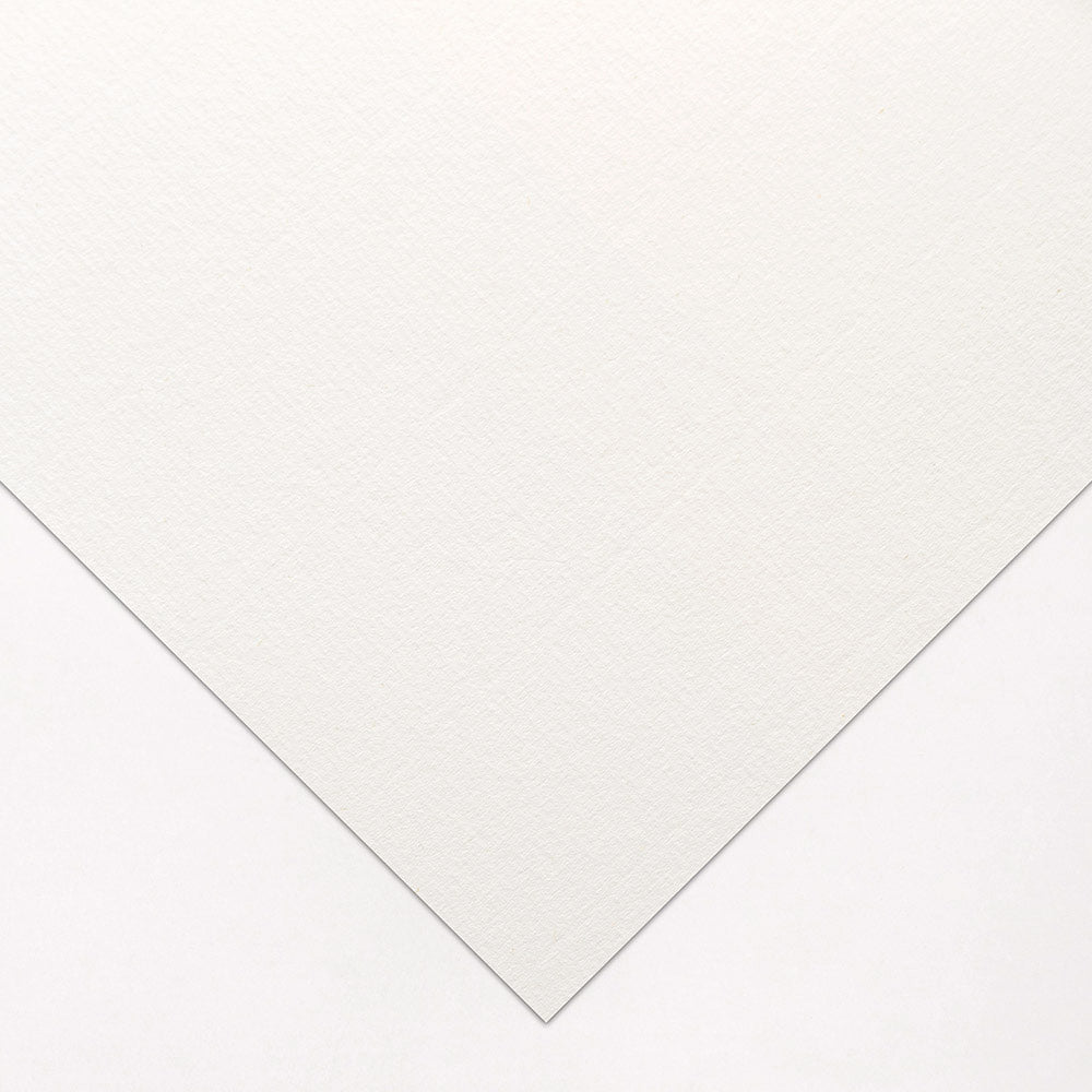 Studio Essentials : White Core Mount Board 60x80cm (Apx.24x31in)