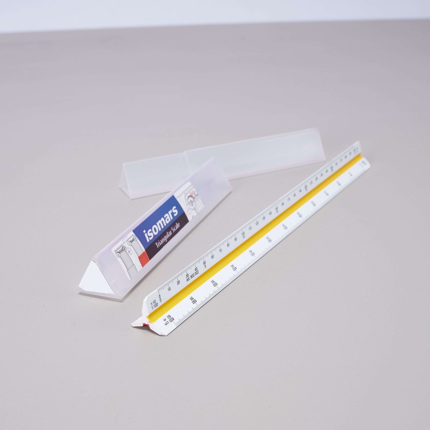 ARTdiscount ISOmars Triangular Scale Ruler - Metric - No.2