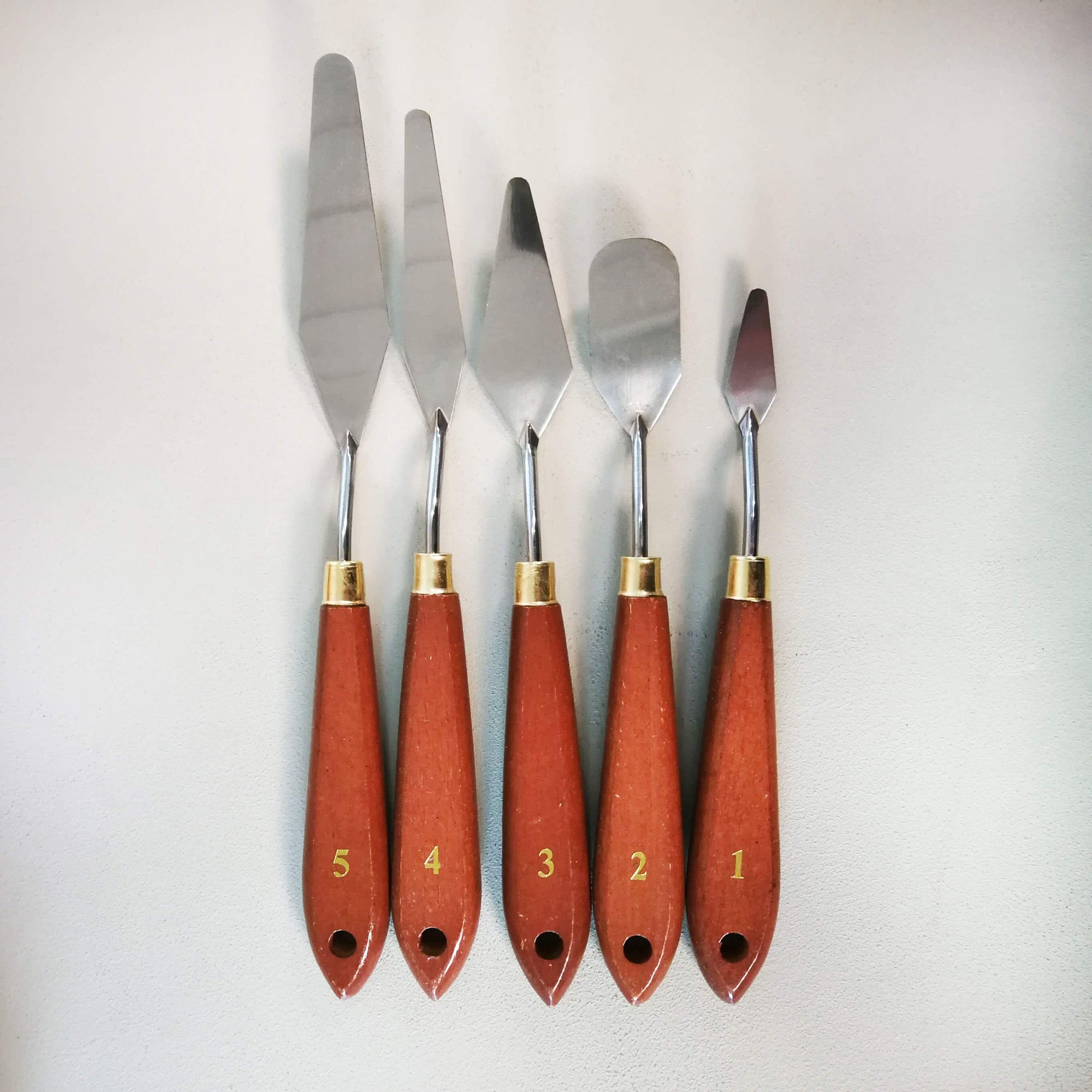 Discover the Benefits of Painting Knives