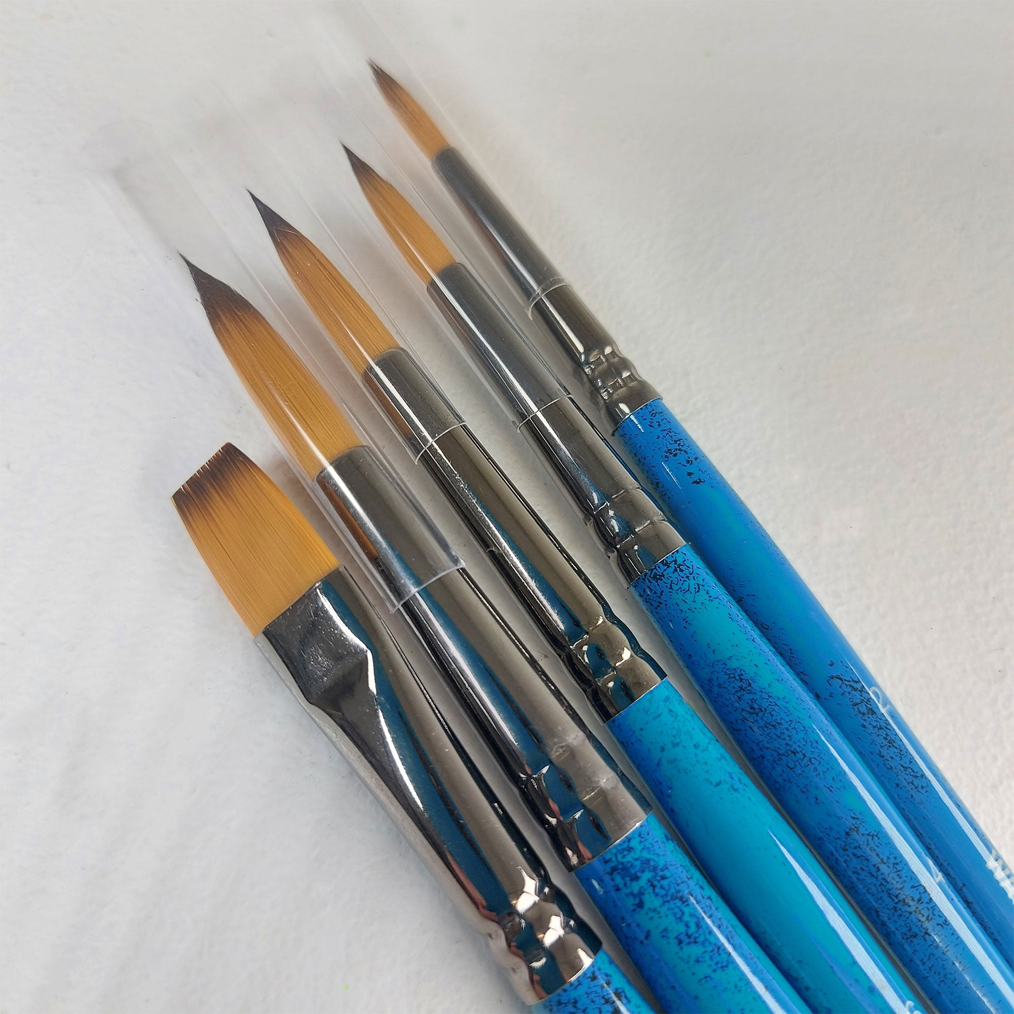 ARTdiscount Watercolour Brush Set of 5 Brushes closeup